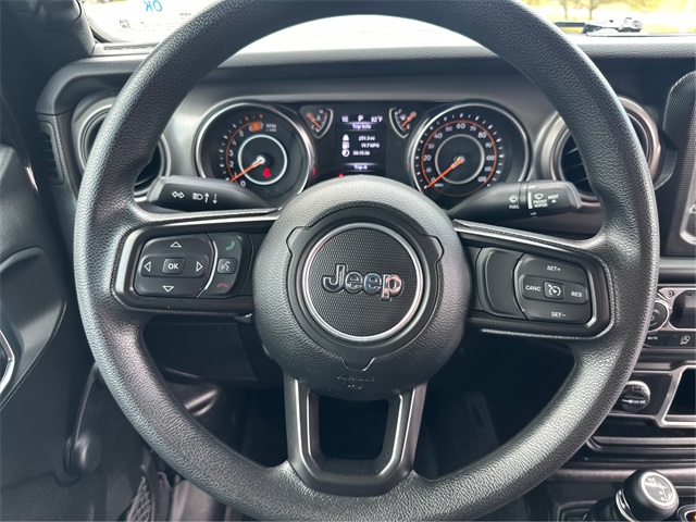 2023 Jeep Wrangler Willys photo 21