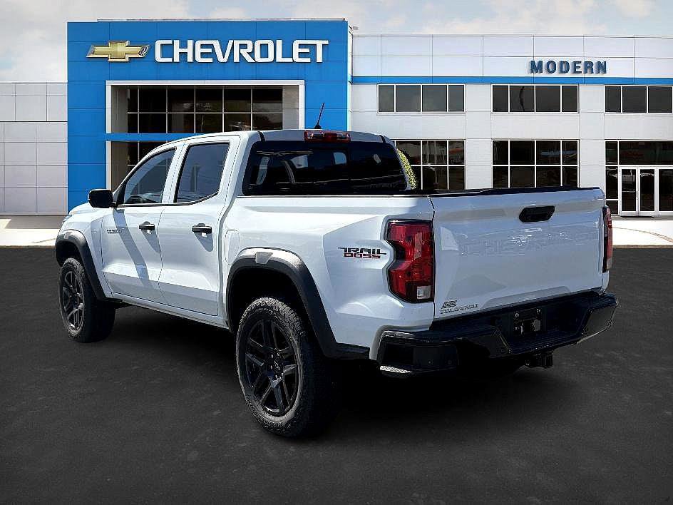 2025 Chevrolet Colorado Trail Boss photo 3
