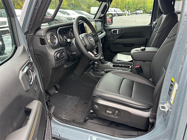 2025 Jeep Gladiator Sport photo 10