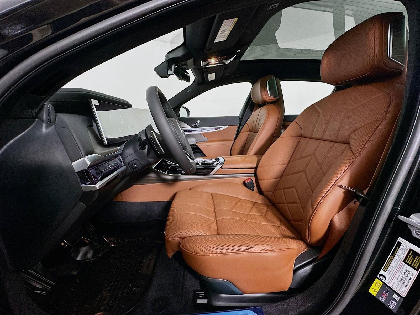 2026 Bmw 750e photo 22