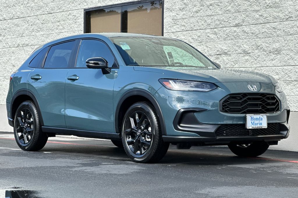 2025 Honda HR-V Sport photo 2