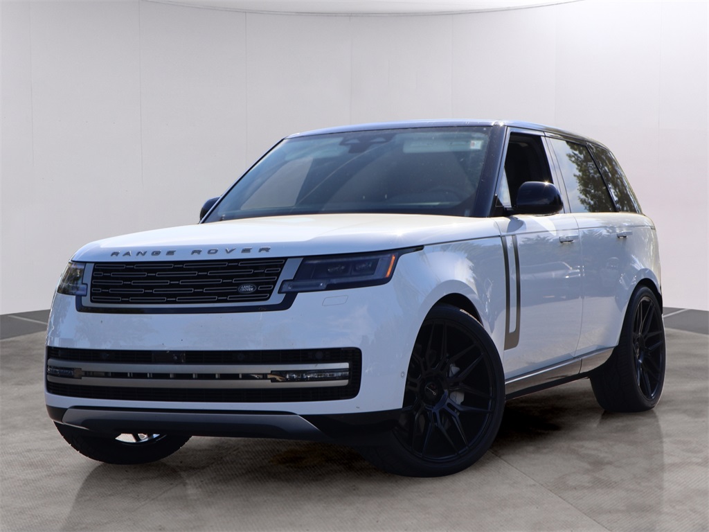 2024 Land Rover Range Rover SE's photo