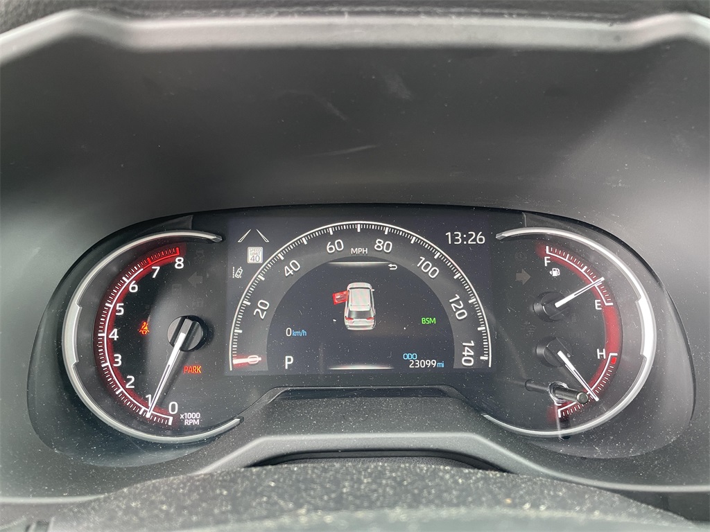 2024 Toyota RAV4 XLE photo 25
