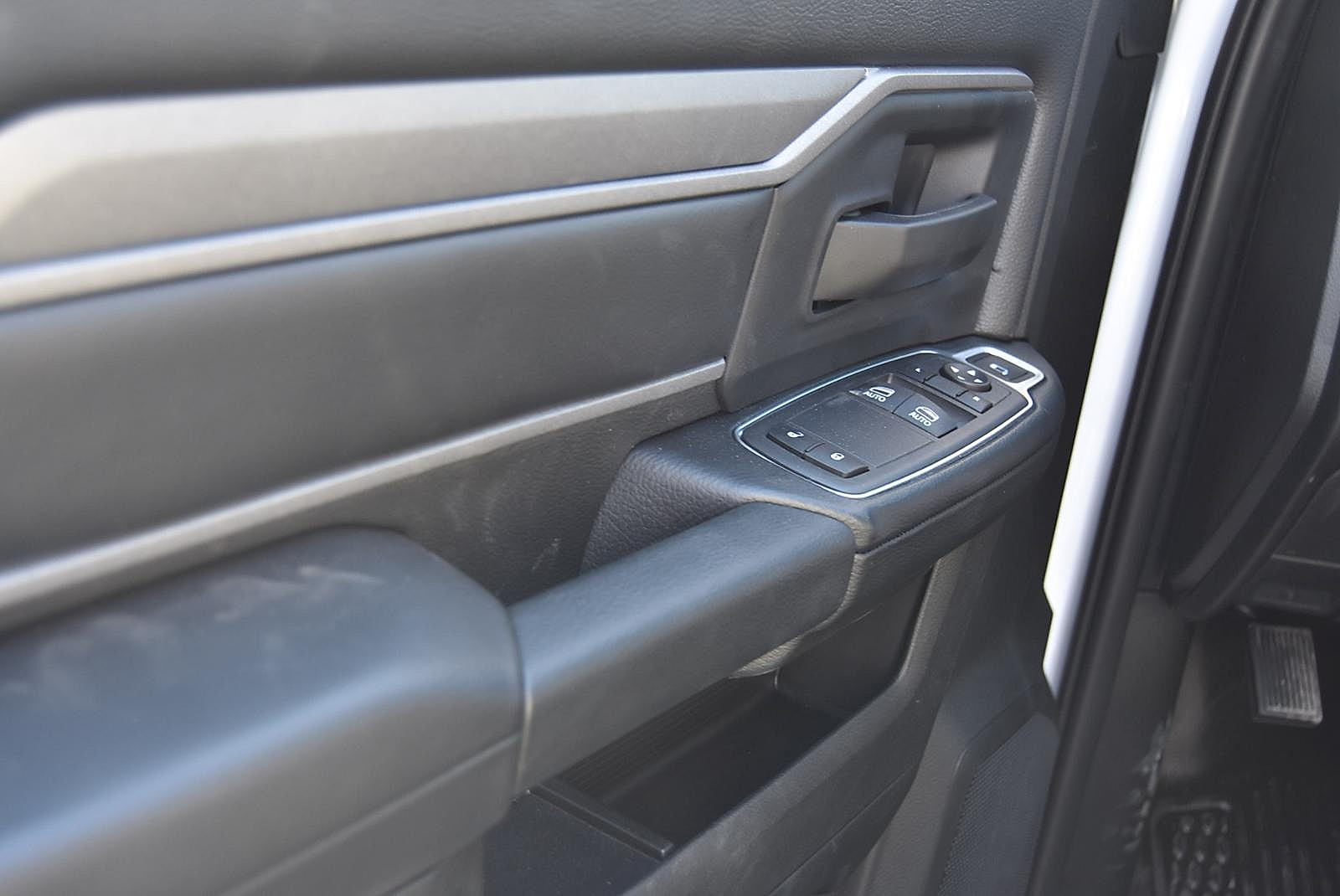 2024 Ram 3500 Tradesman SLT photo 4