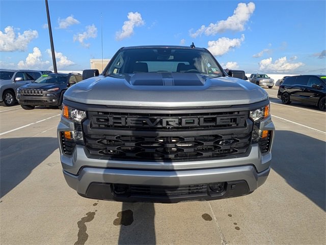 2026 Chevrolet Silverado 1500 Custom photo 3