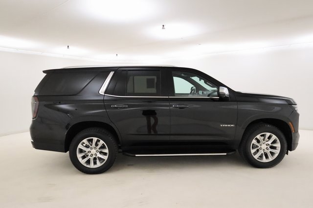 2025 Chevrolet Tahoe Premier photo 2