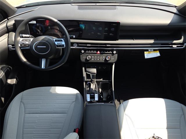 2025 Hyundai Santa Cruz SE photo 10