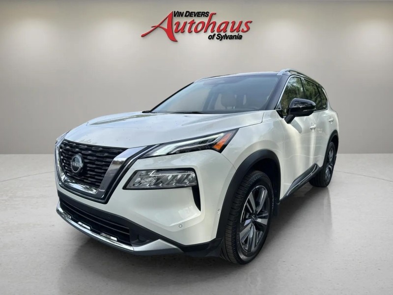 2023 Nissan Rogue Platinum photo 3