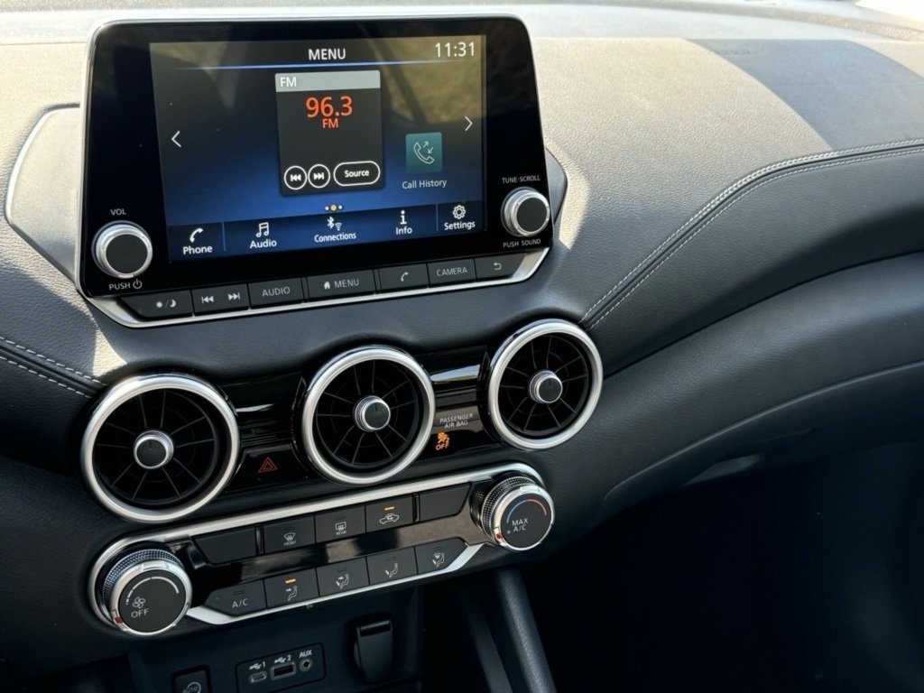 2025 Nissan Sentra SV photo 9