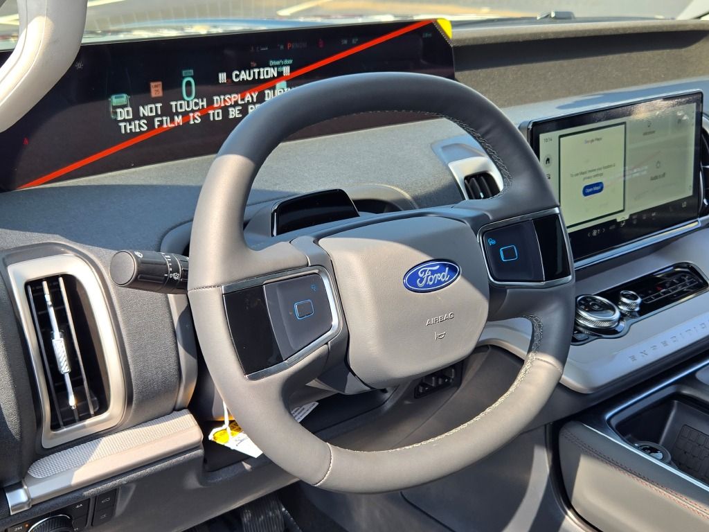 2025 Ford Expedition photo 24