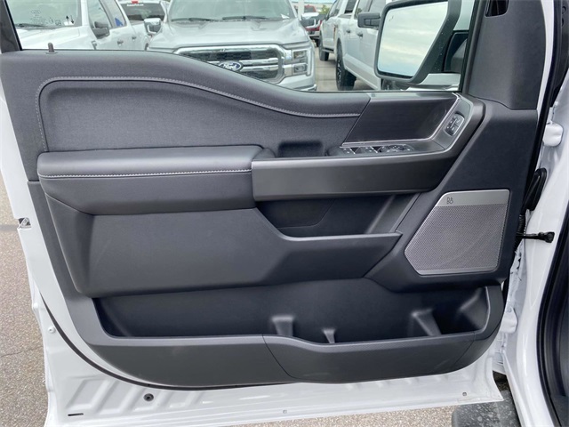 2025 Ford F-150 Lariat photo 9