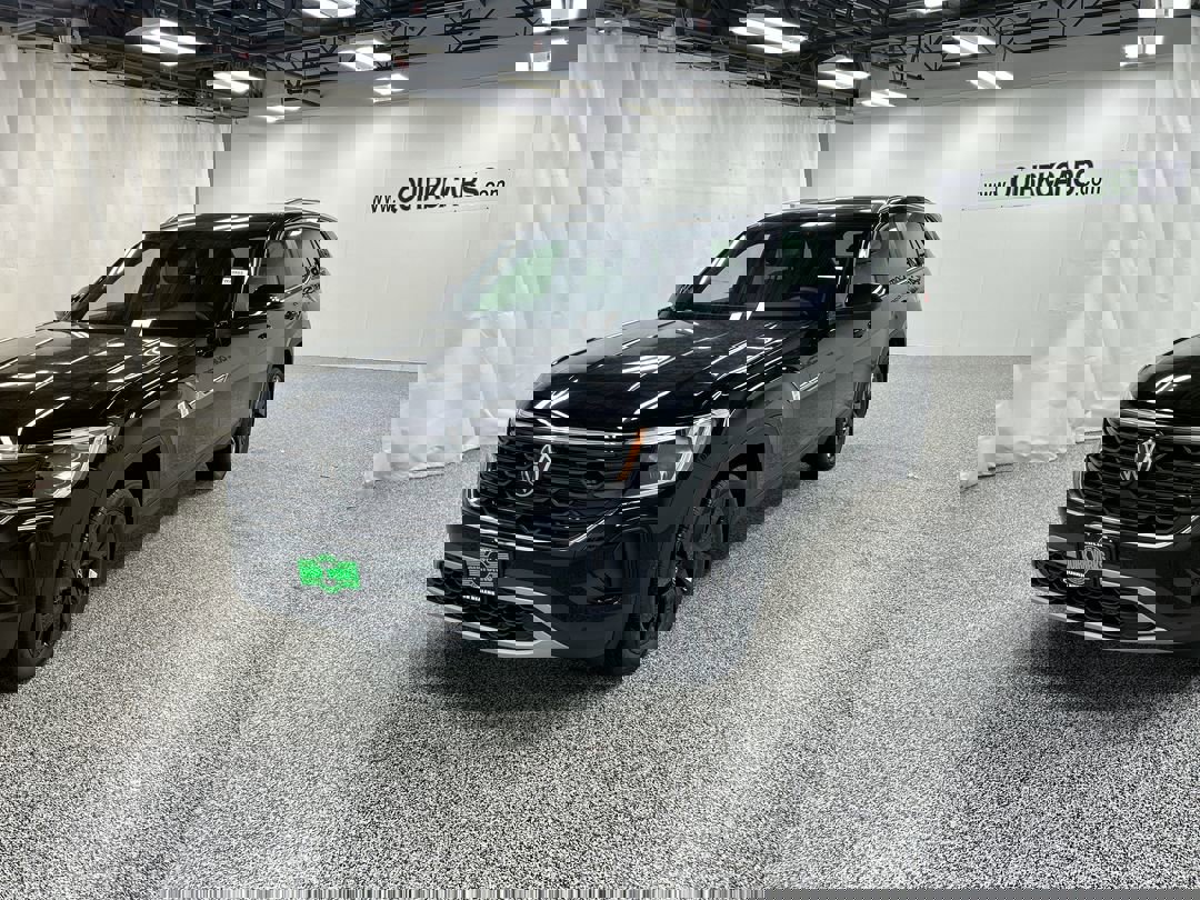 2026 Volkswagen Atlas Cross Sport SE Technology photo 2