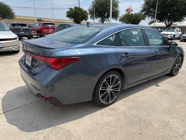 2019 Toyota Avalon Touring photo 6