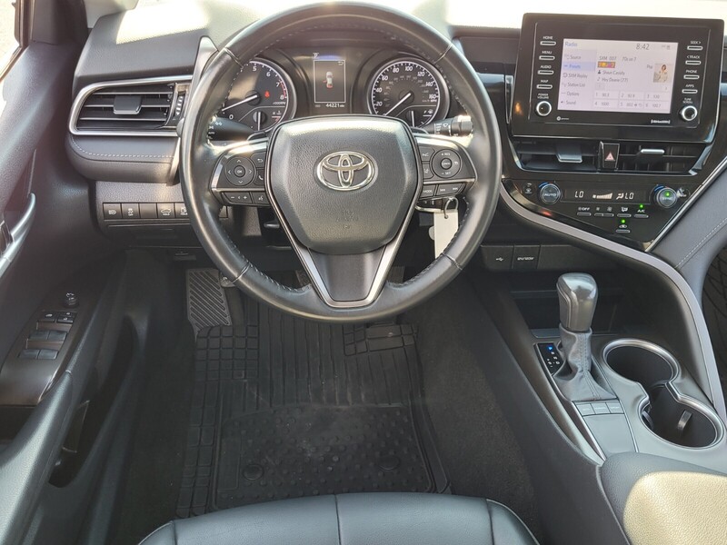 2023 Toyota Camry SE photo 5