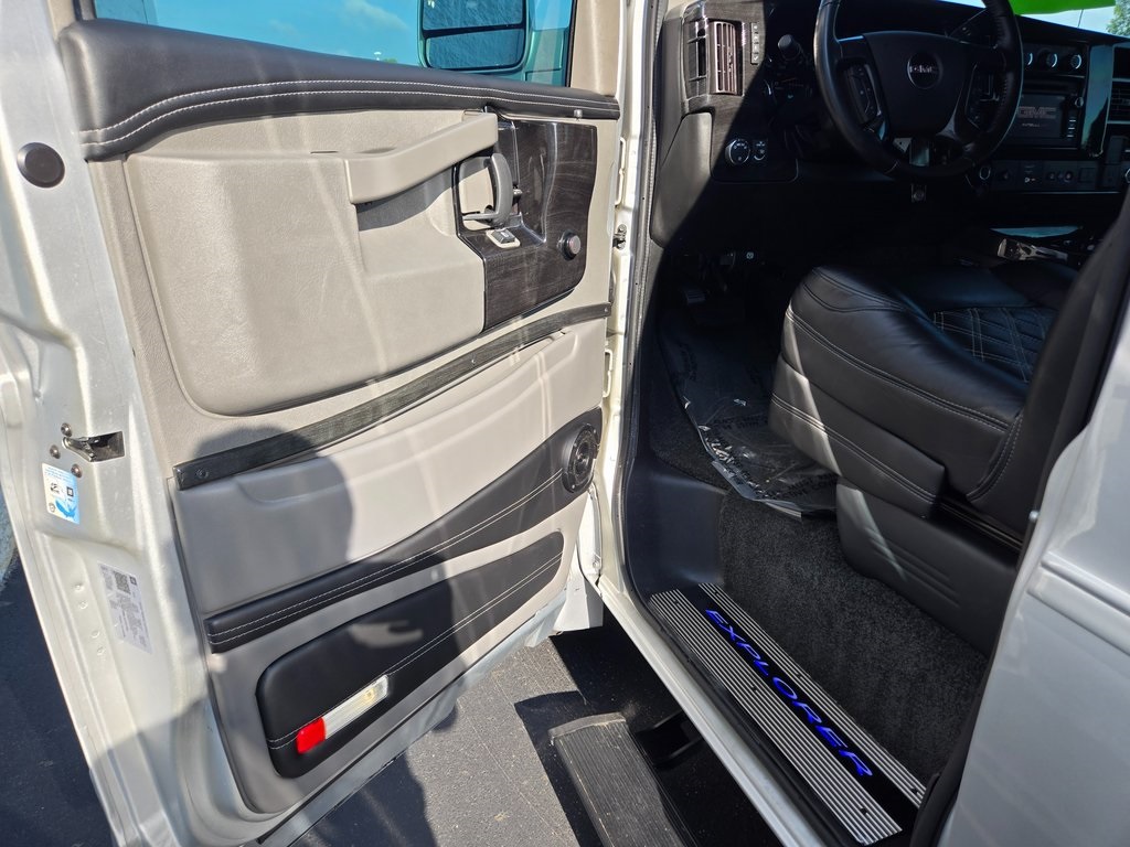 2020 Gmc Savana photo 10
