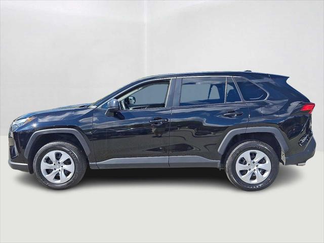 2024 Toyota RAV4 LE photo 9