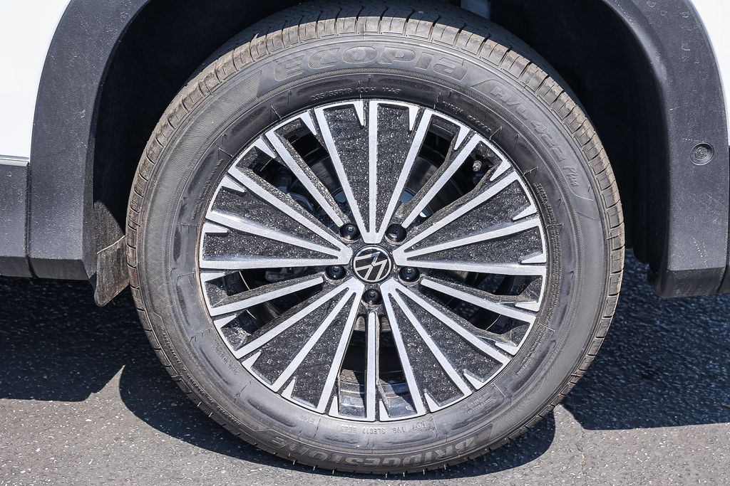 2025 Volkswagen Tiguan S photo 2