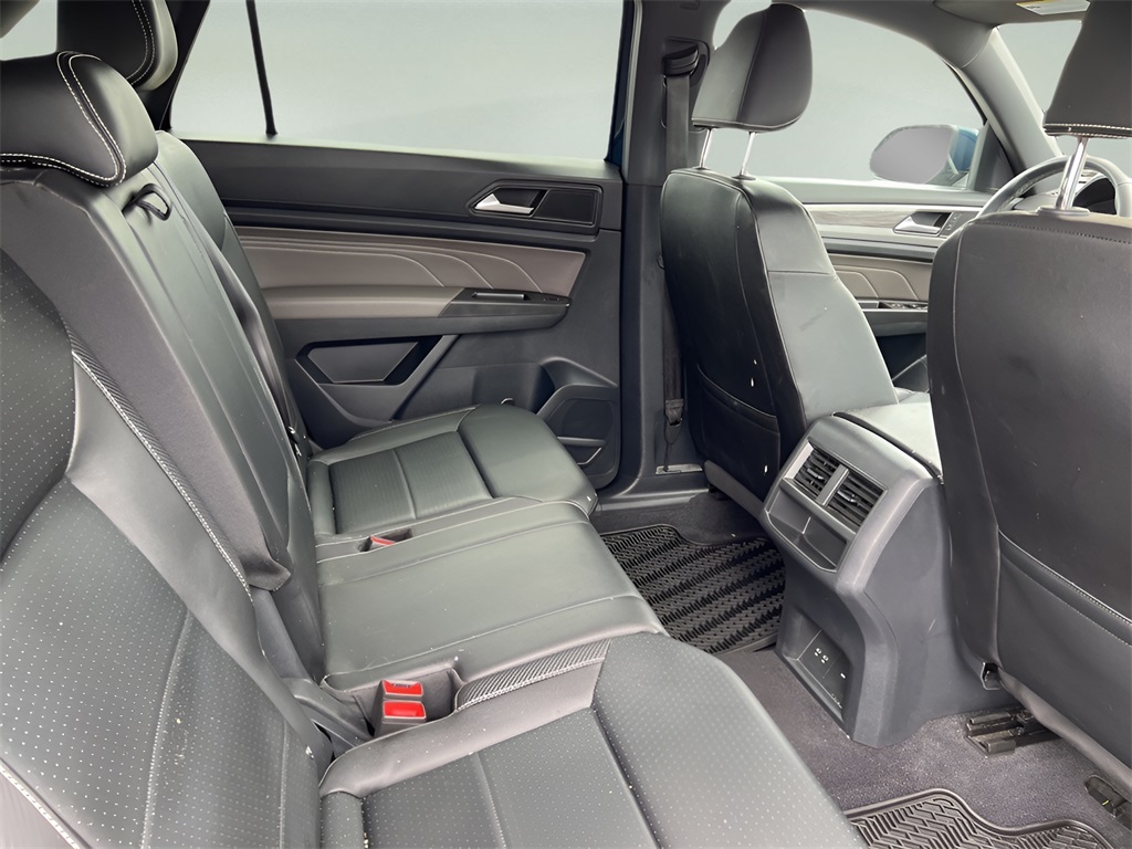 2022 Volkswagen Atlas Cross Sport V6 SE Technology photo 22