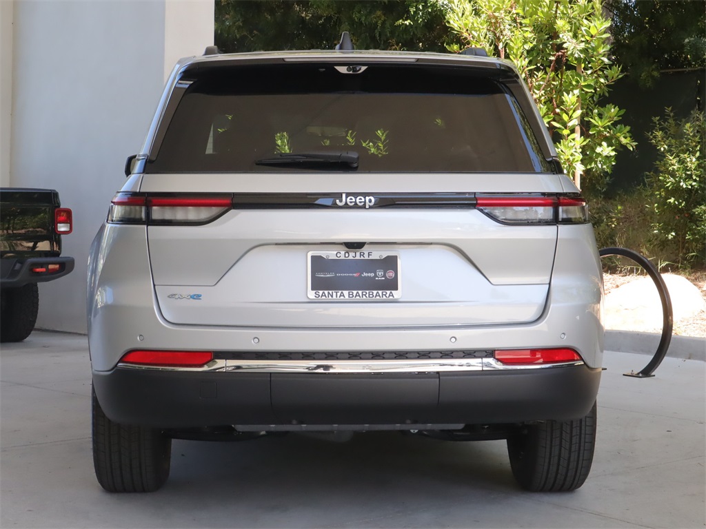 2023 Jeep Grand Cherokee Overland photo 6