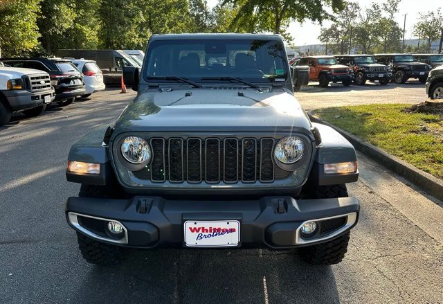 2025 Jeep Gladiator Sport photo 9