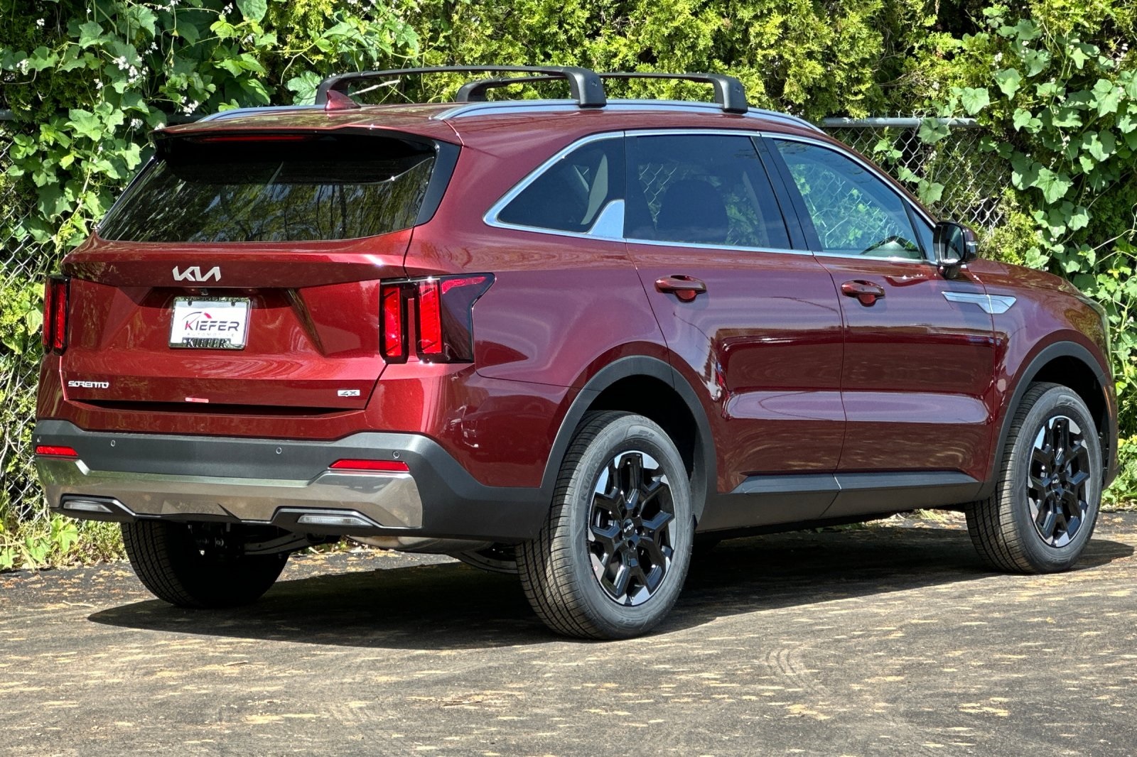2025 Kia Sorento S photo 3