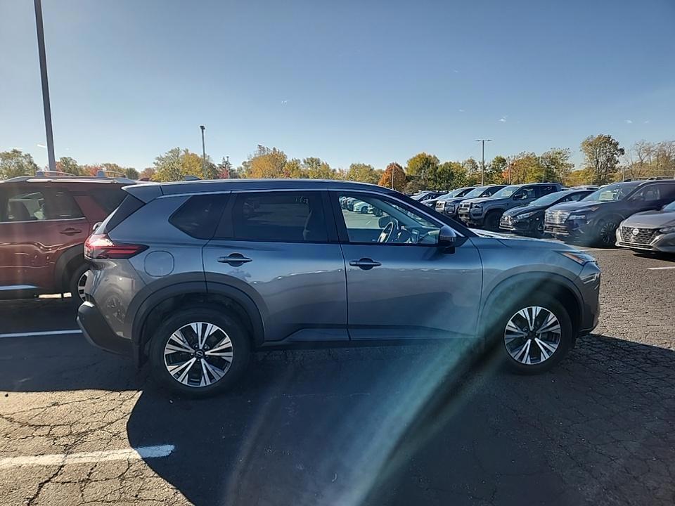 2023 Nissan Rogue SV photo 4