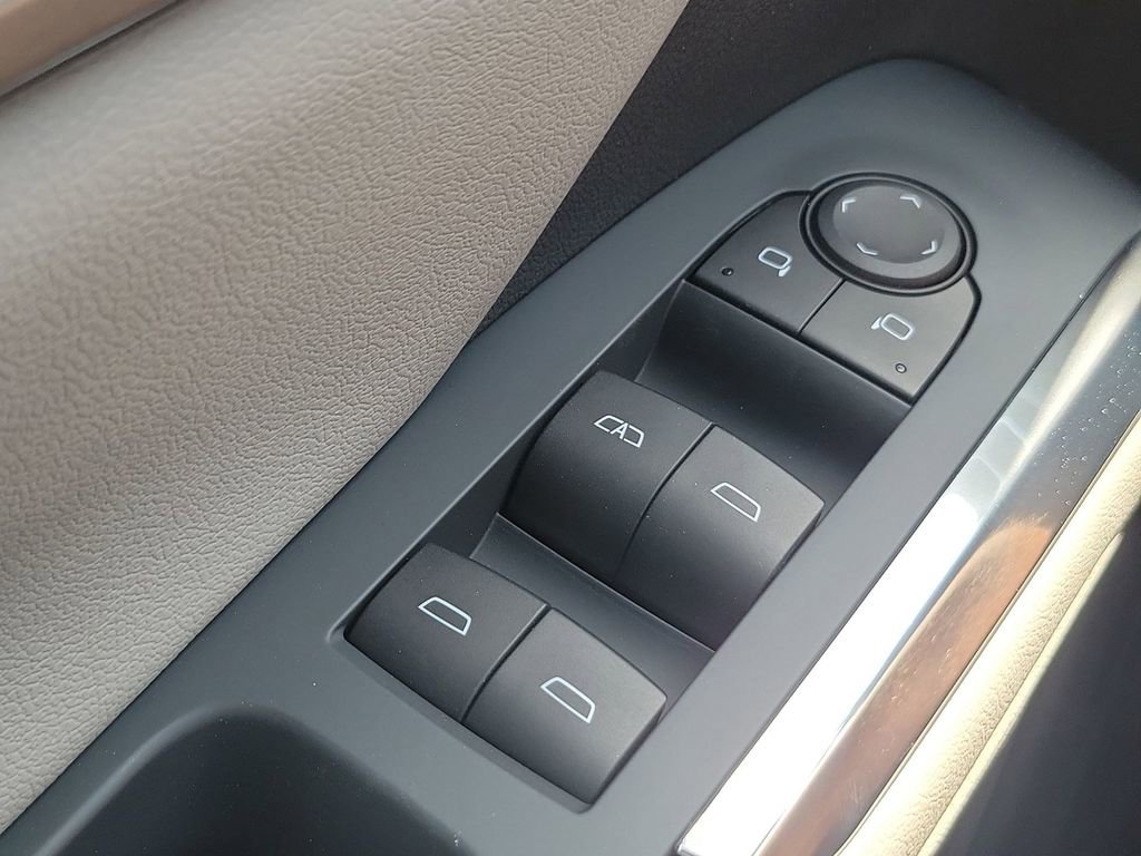 2025 Chevrolet Traverse photo 33