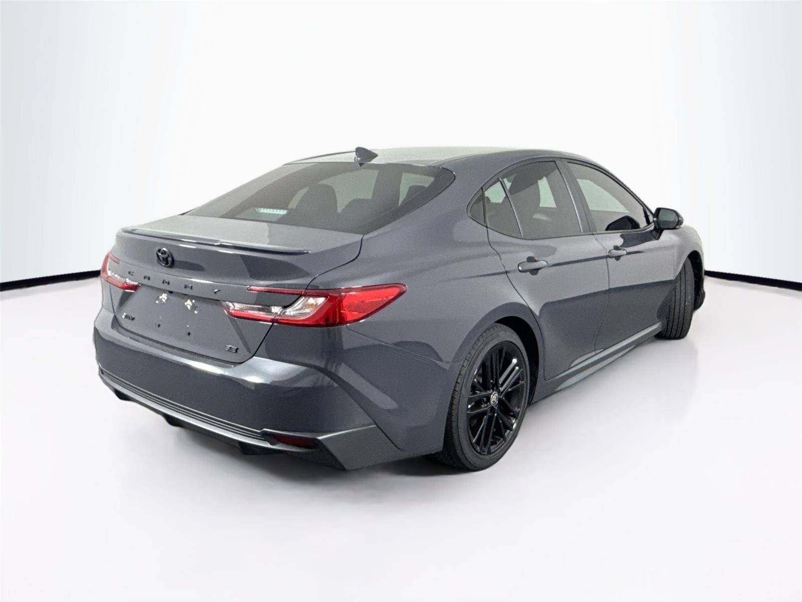 2025 Toyota Camry SE photo 6