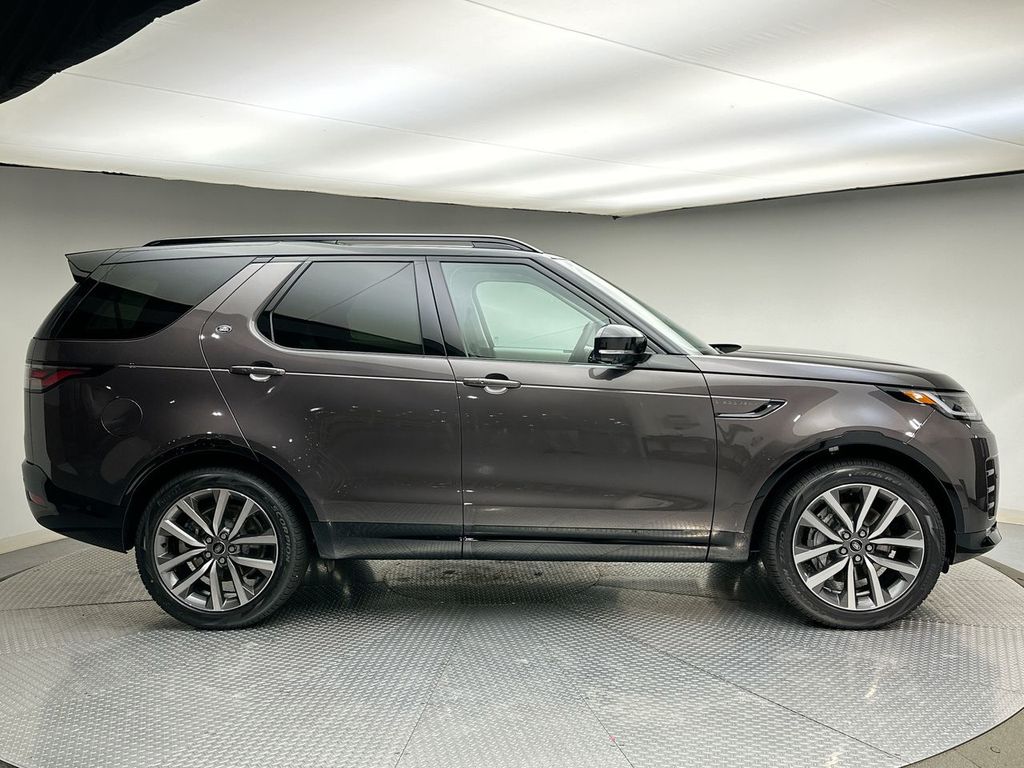 2025 Land Rover Discovery SE photo 4