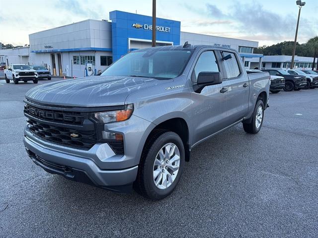 2026 Chevrolet Silverado 1500 Custom photo 3