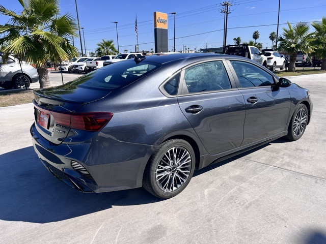 2023 Kia Forte GT-Line photo 4