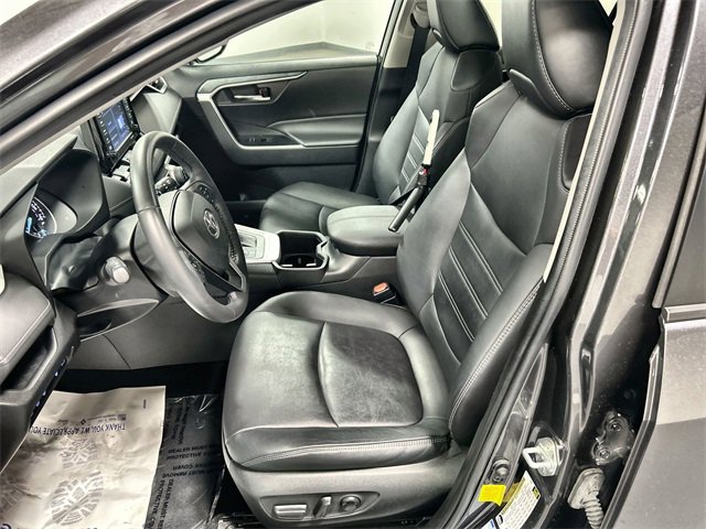 2022 Toyota RAV4 Hybrid XLE Premium photo 13