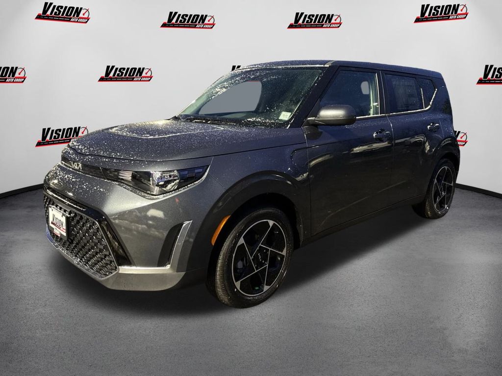 2025 Kia Soul EX's photo