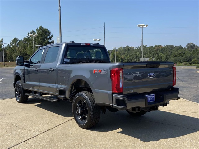 2026 Ford F-350 photo 5