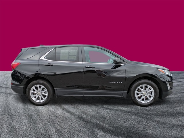 2021 Chevrolet Equinox LT photo 2