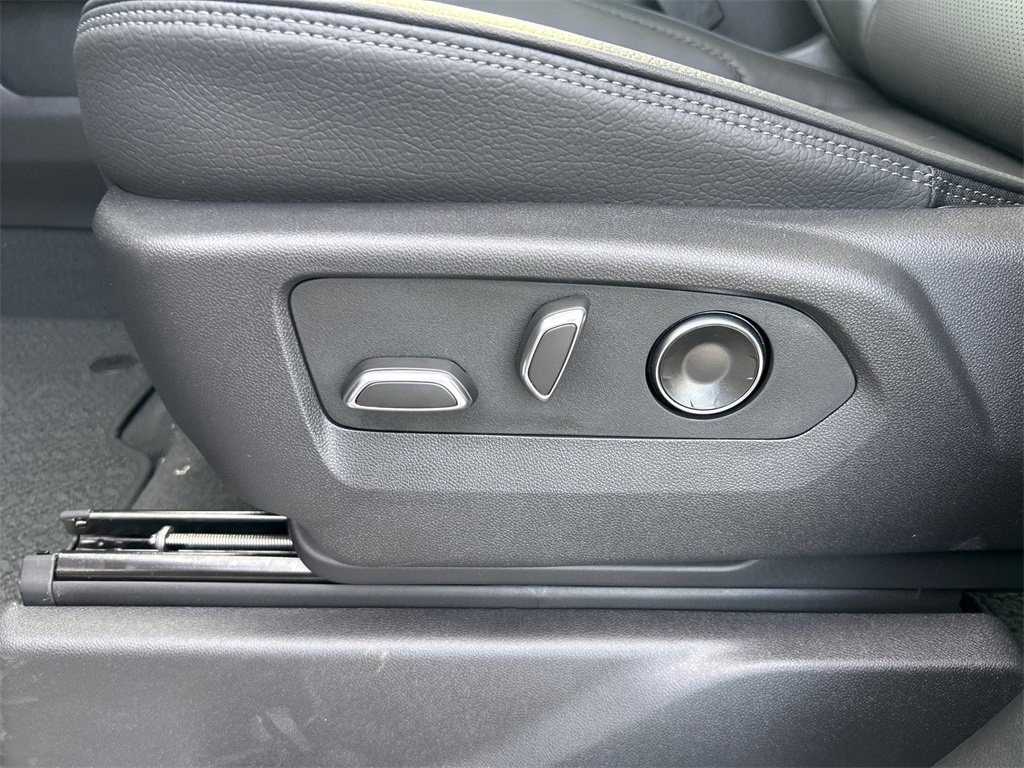 2026 Gmc Sierra Denali photo 17
