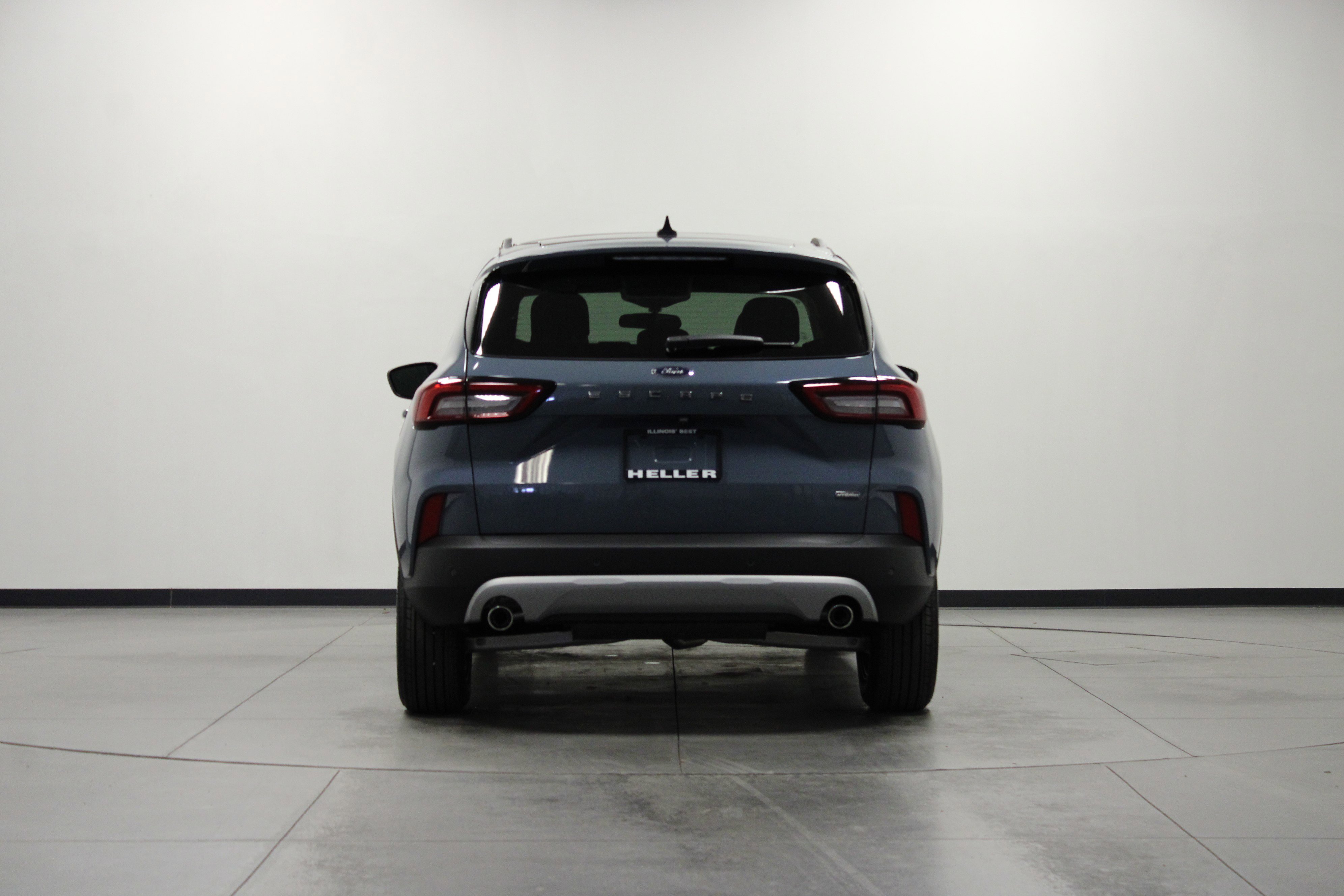 2025 Ford Escape photo 3