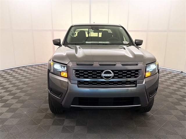 2026 Nissan Frontier SV photo 2