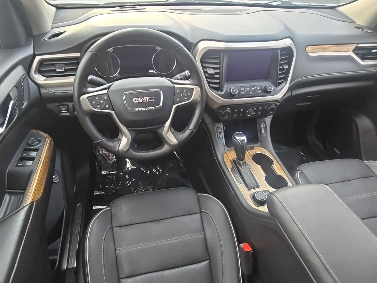 2019 Gmc Acadia Denali photo 2