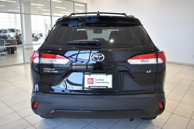 2023 Toyota Corolla Cross LE photo 8