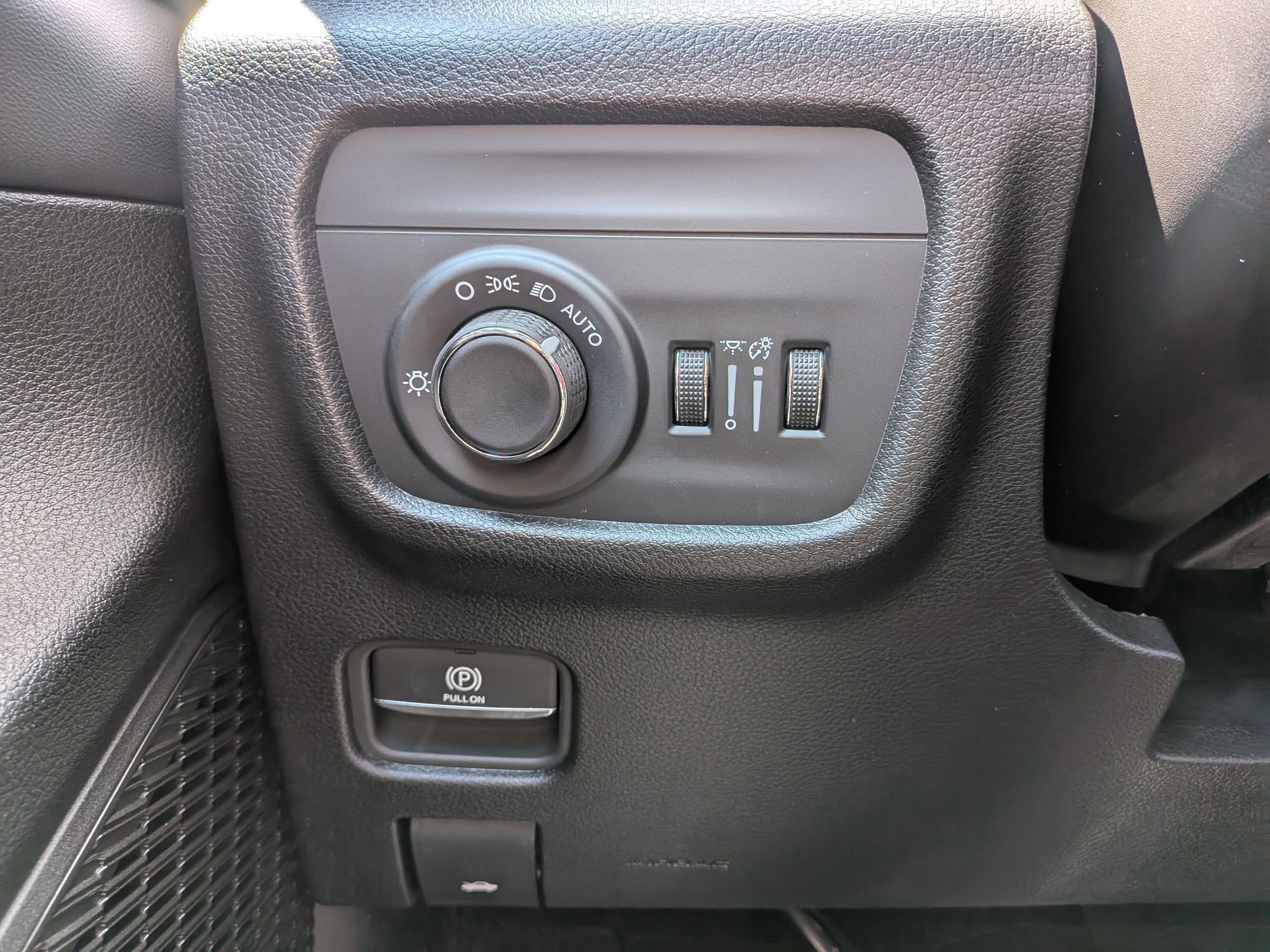 2025 Jeep Grand Cherokee Altitude X photo 16