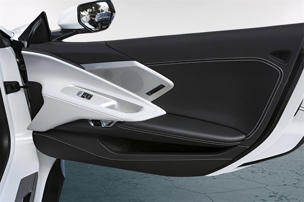 2021 Chevrolet Corvette Stingray 2LT photo 23