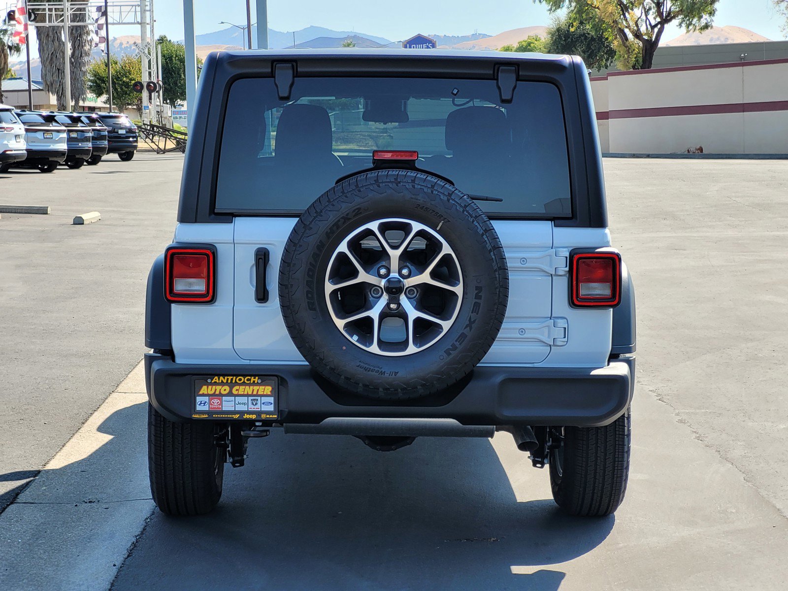 2025 Jeep Wrangler Sport S photo 4