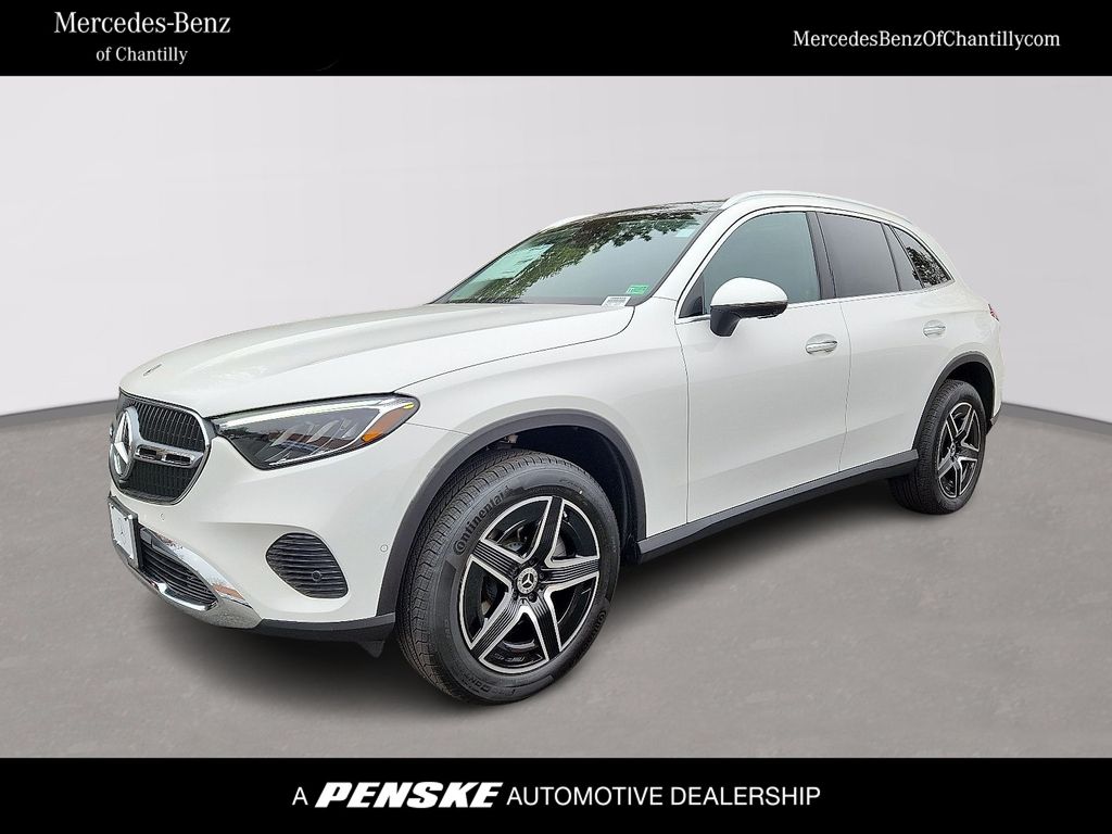 2026 Mercedes-Benz GLC Base's photo