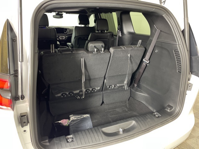 2025 Chrysler Pacifica photo 40