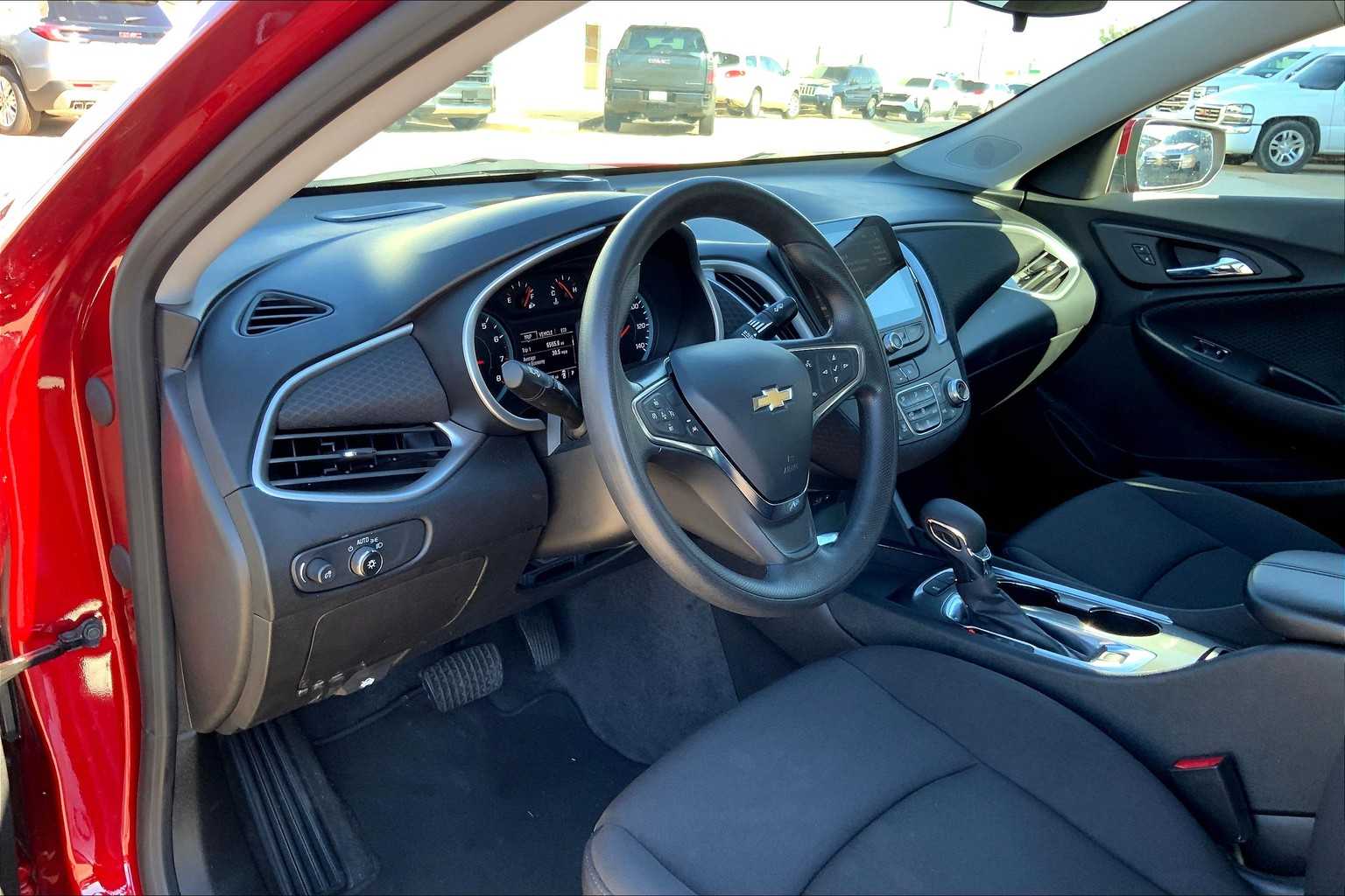 2024 Chevrolet Malibu 1LT photo 15