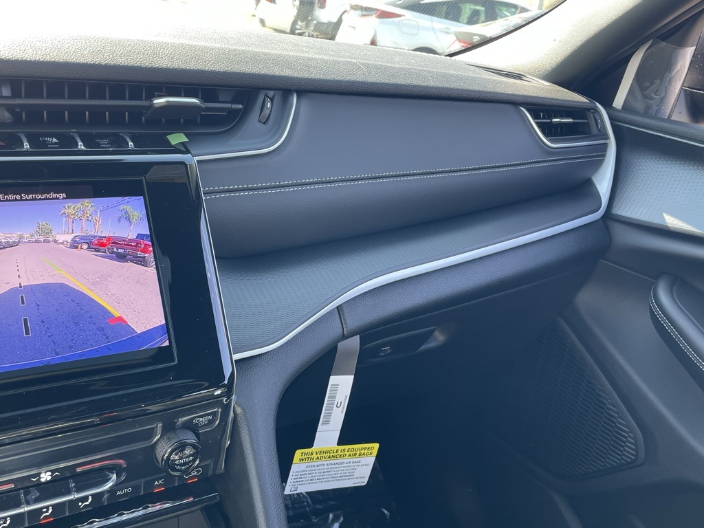 2025 Jeep Grand Cherokee Laredo X photo 27