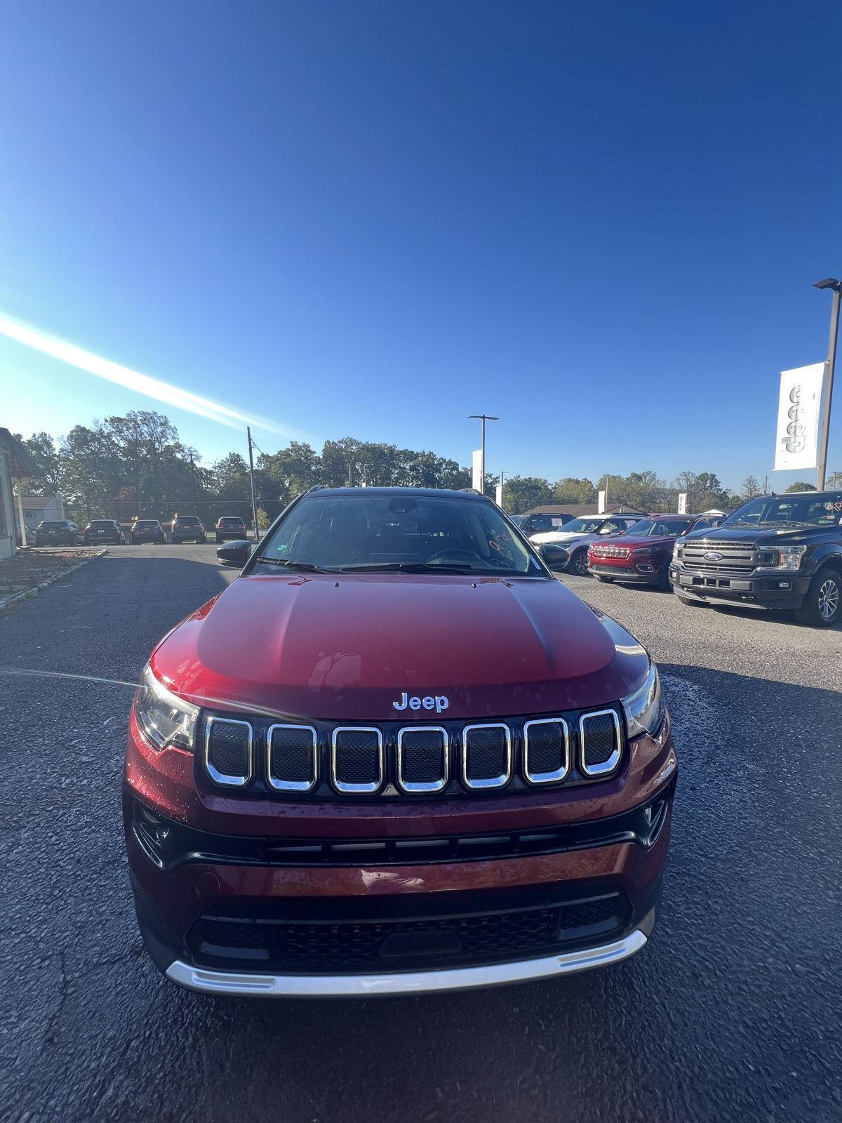 2022 Jeep Compass Limited photo 7