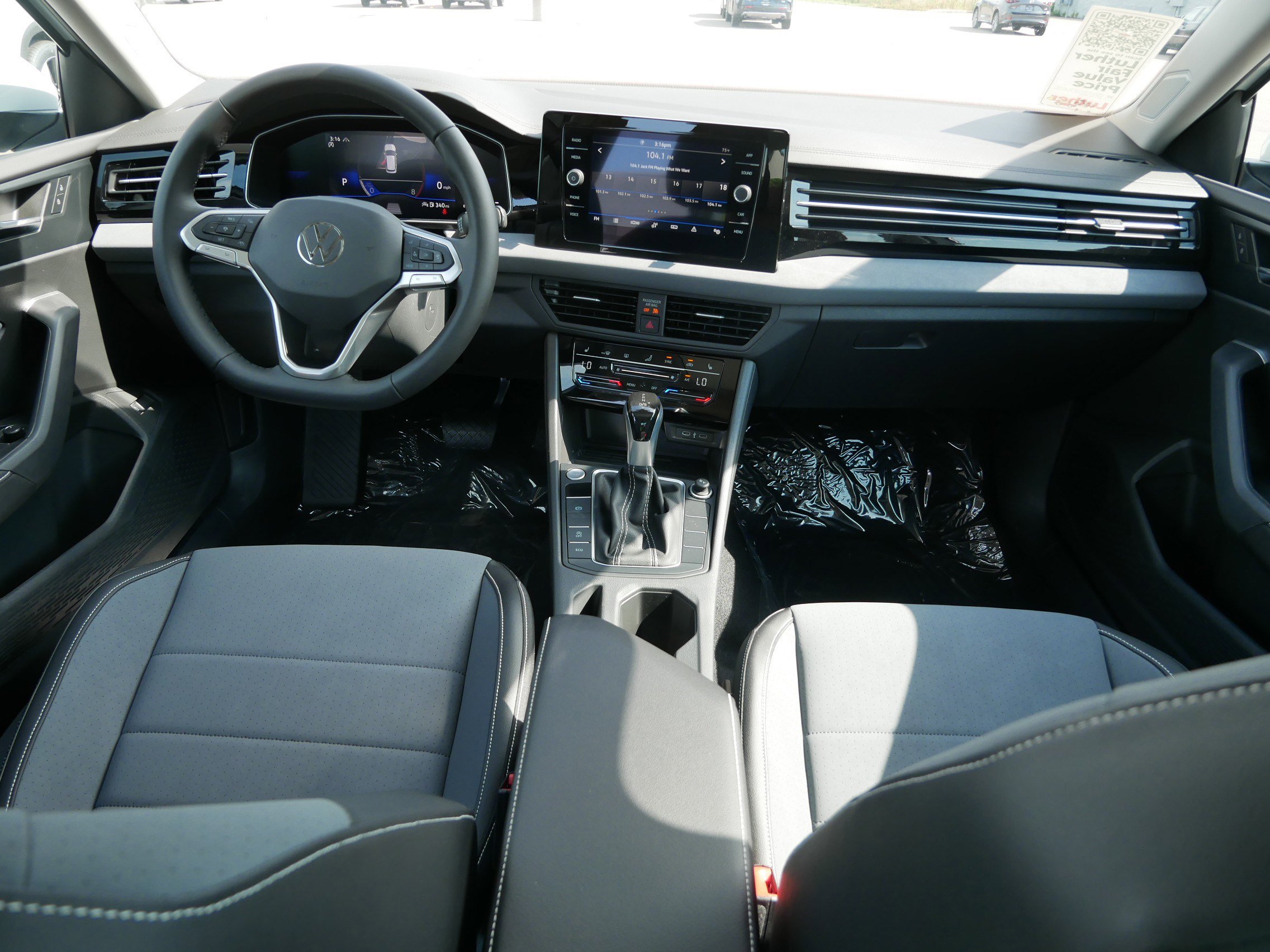 2025 Volkswagen Jetta SE photo 6