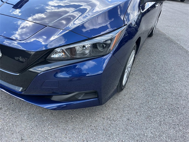 2023 Nissan Leaf S photo 8